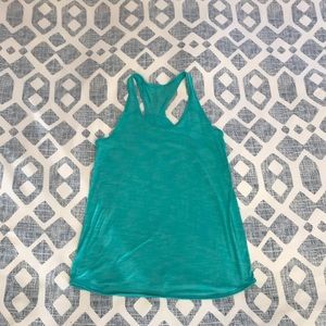 Lululemon EssentiAl Tank. Sz 6.